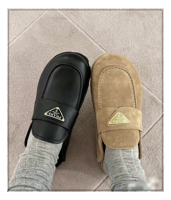 발끝에 에티튜드를 더한 프라다 블로퍼 트렌드 Shoes 보강할것 없는 완벽미
